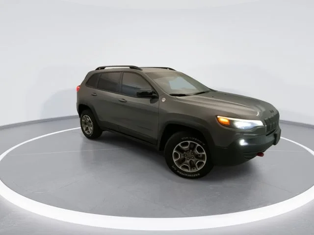 Used 2022 Gray Jeep Trailhawk image 6