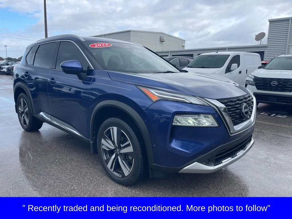 2023 Nissan Rogue Platinum FWD's photo