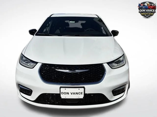 2026 Chrysler Pacifica Select - Photo 8
