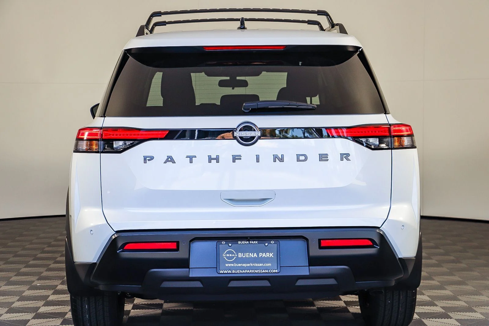 New 2026 Everest White Pearl TriCoat Nissan SV image 7