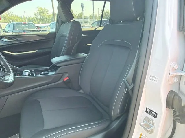 New 2026 Bright White Clearcoat Jeep Laredo image 20