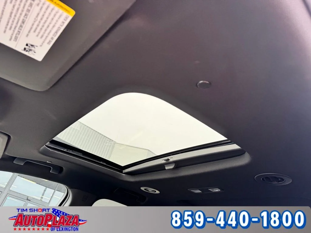 Used 2023 White Chevrolet RS image 34