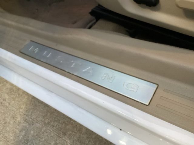 Used 2007  Ford GT Deluxe image 18