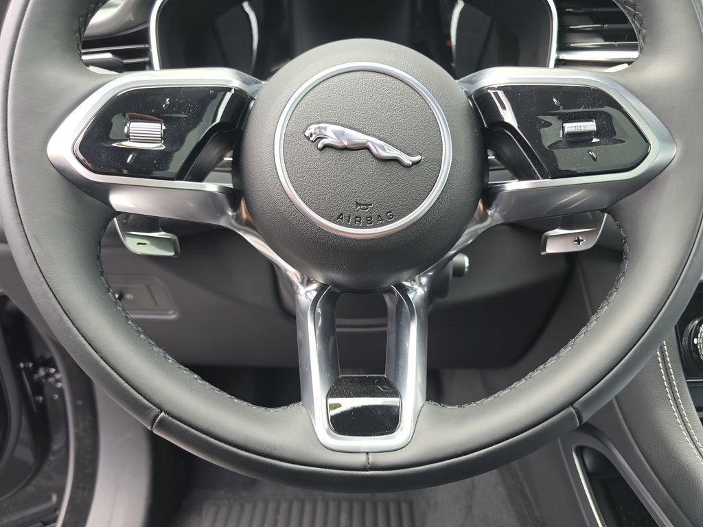 2026 Jaguar F-Pace R-Dynamic S - Photo 32