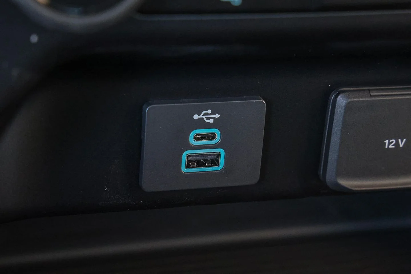 New 2026 Oxford White Ford F-550® XL image 21