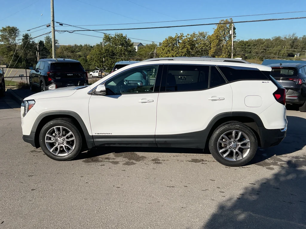 Used 2022 Summit White GMC SLT image 8