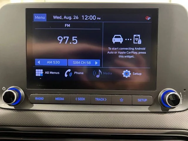 Used 2022 Silver Hyundai SEL image 15