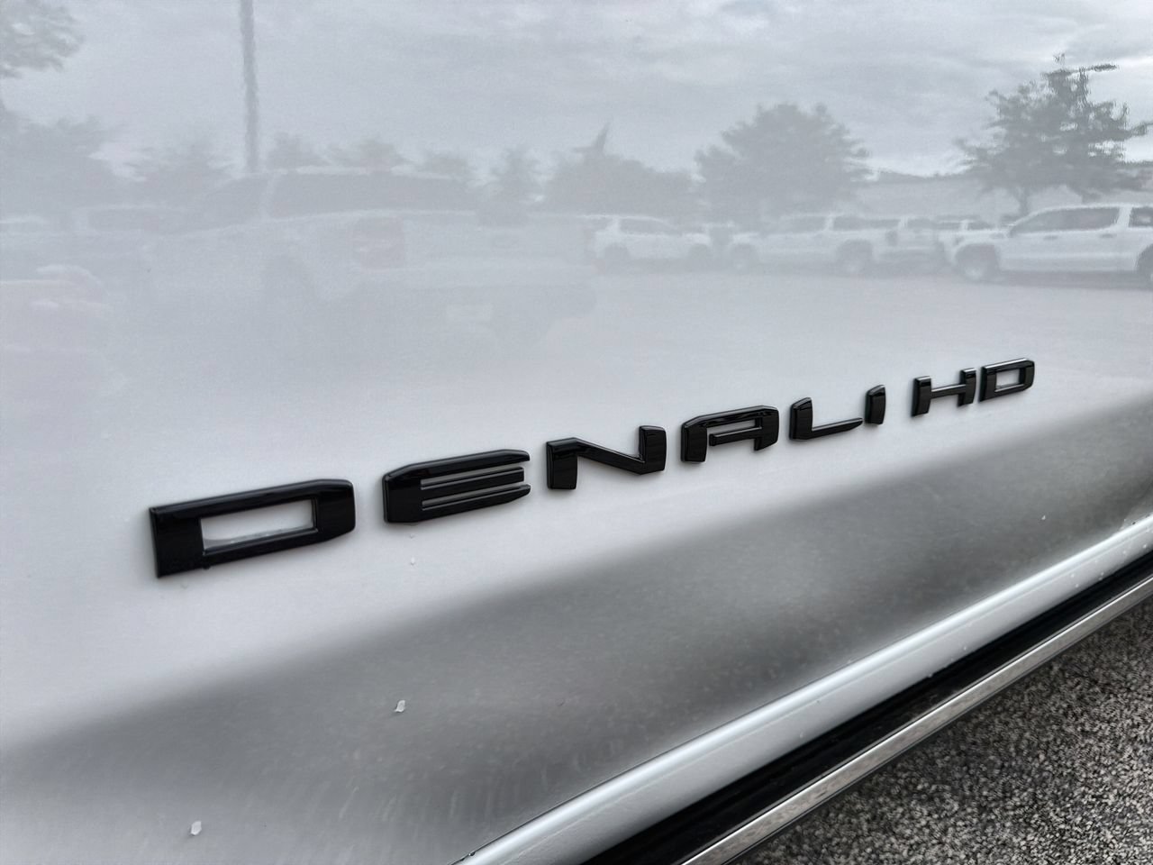 New 2026 Summit White GMC Denali Ultimate image 27