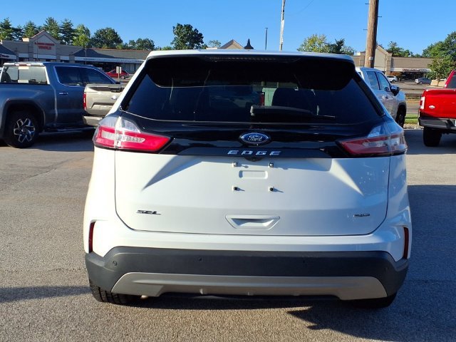 Used 2024  Ford SEL image 21