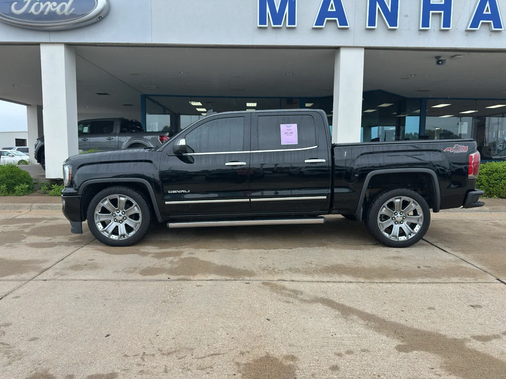 Used 2017 Onyx Black GMC Denali image 4