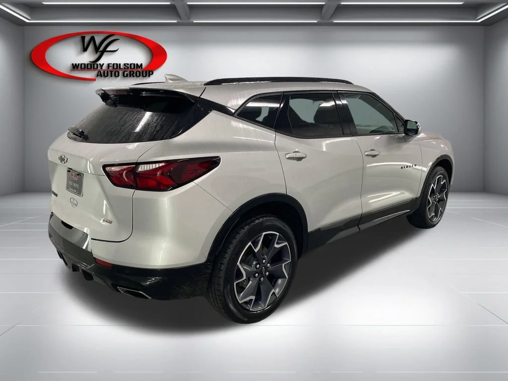 Used 2021 SILVER ICE METALLIC Chevrolet RS image 6