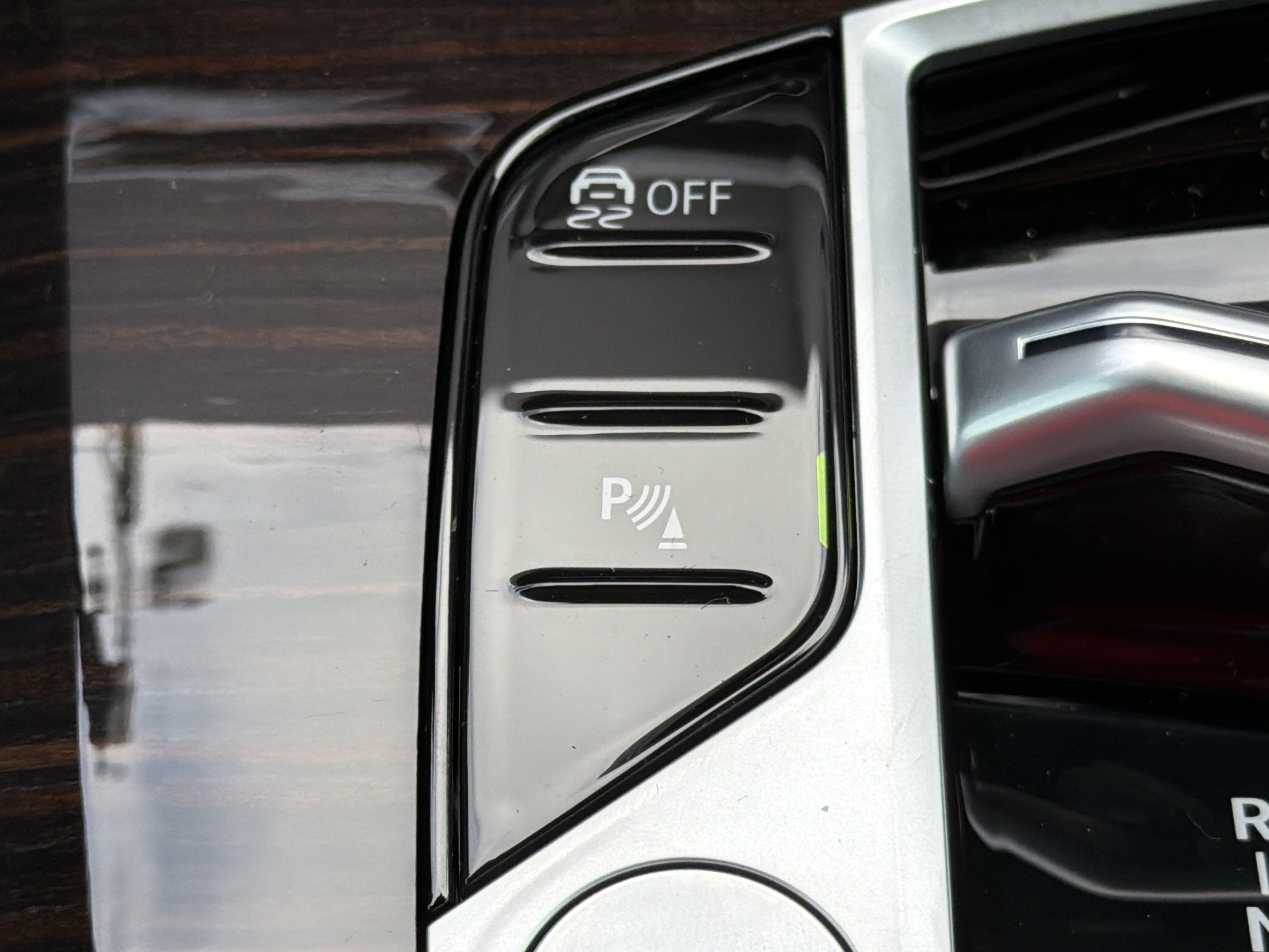 New 2026 Skyscraper Grey Metallic BMW sDrive40i image 11