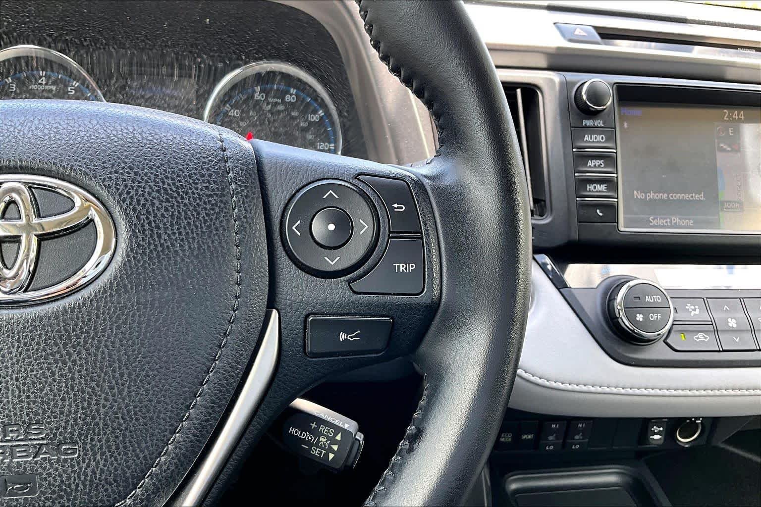 Used 2018 Galactic Aqua Mica Toyota Limited image 23