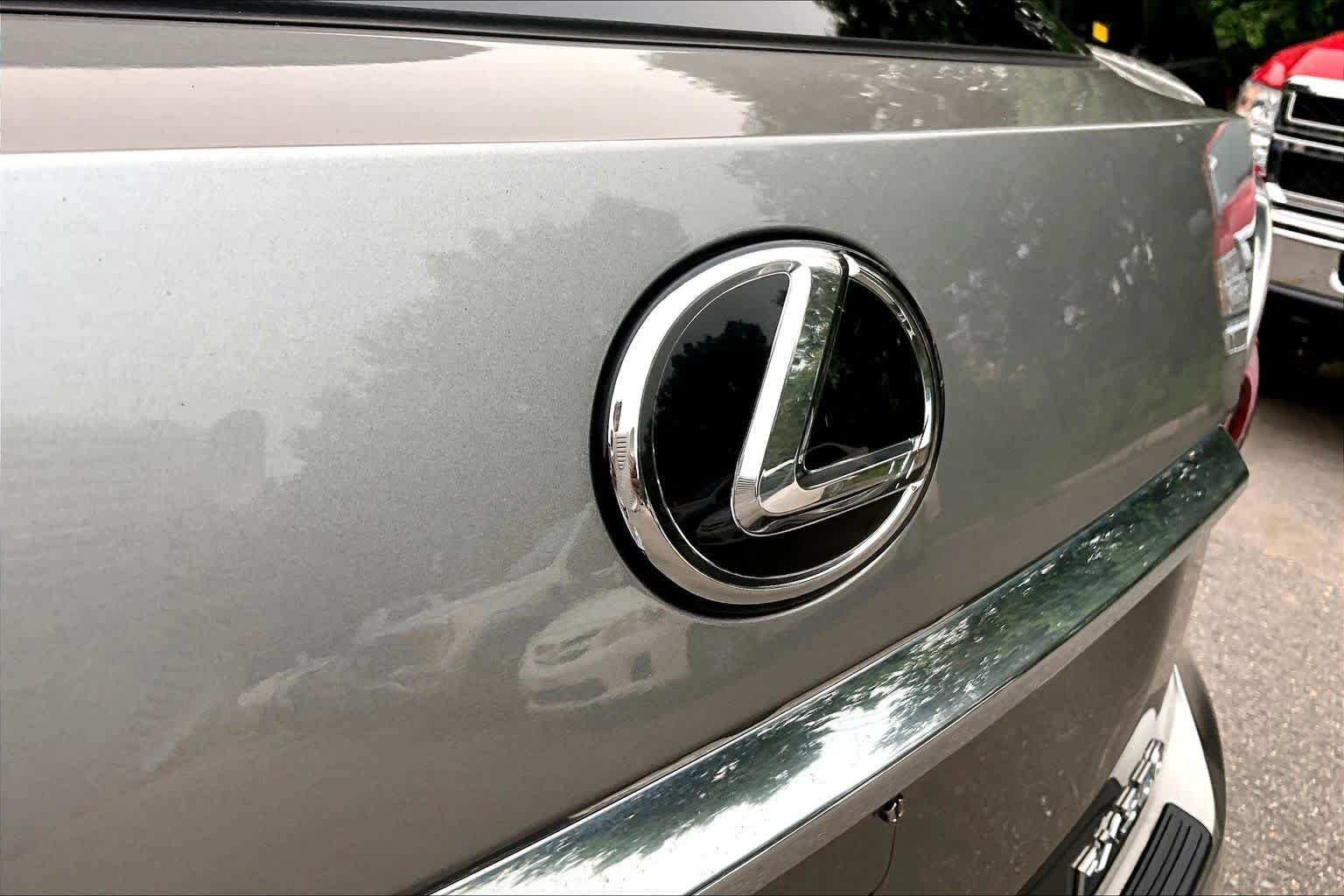 Used 2017 Atomic Silver Lexus  image 30