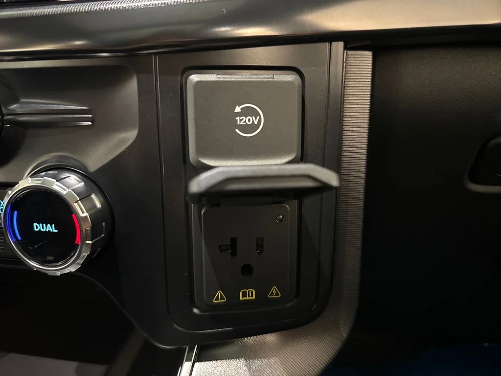 New 2026 Gray Ford Platinum image 34