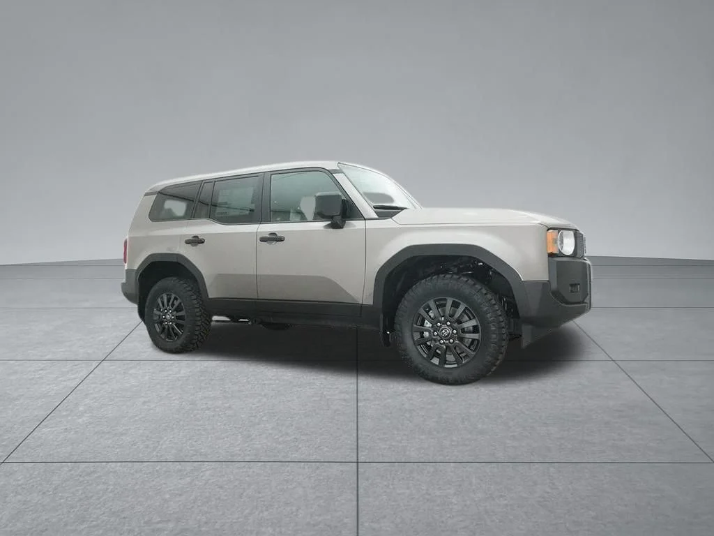Used 2025  Toyota 1958 image 32