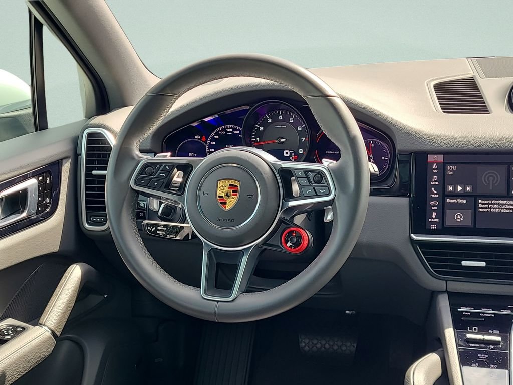 Used 2021  Porsche Base image 12