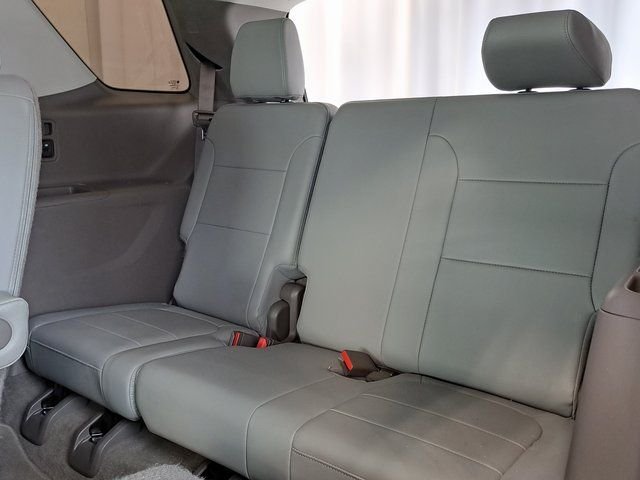 Used 2019 Gray Chevrolet 3LT image 31