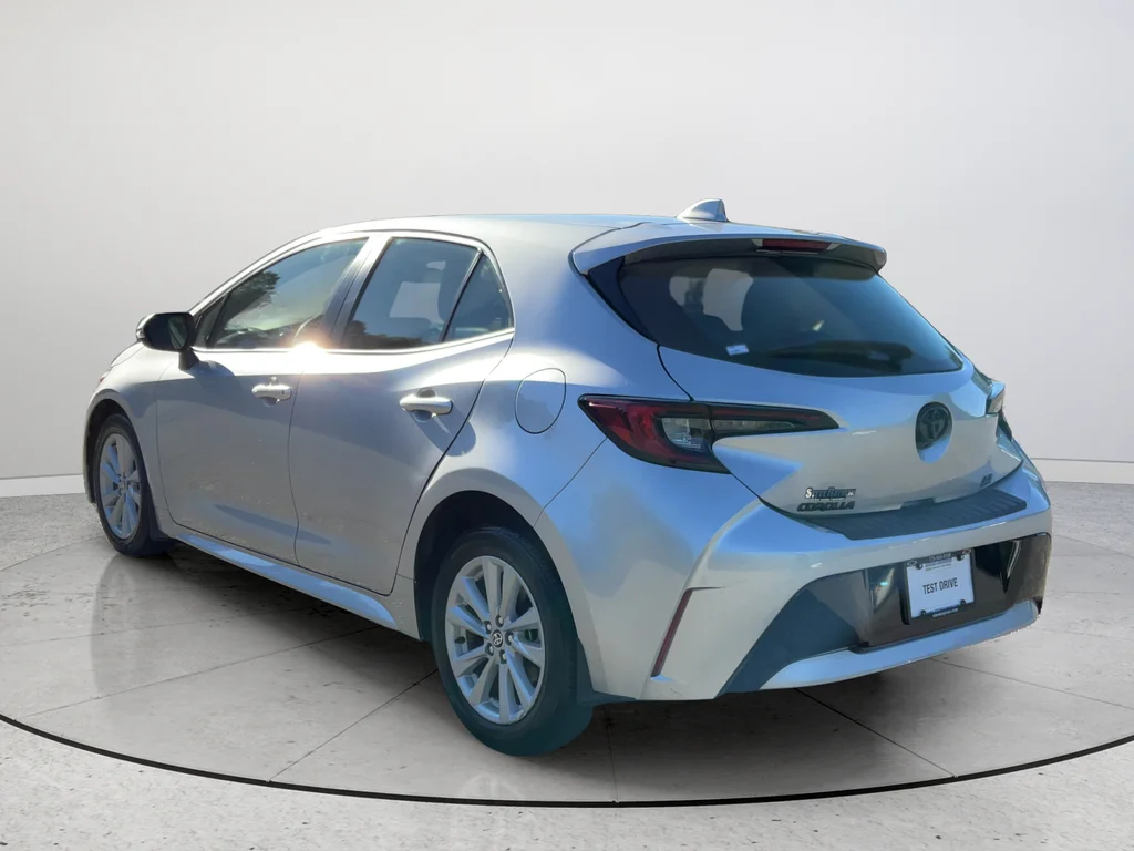 2023 Toyota Corolla Hatchback SE - Photo 9