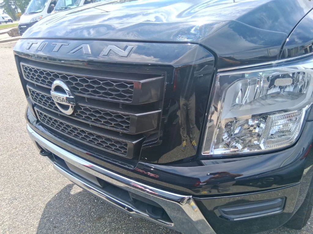 Used 2022 Black Nissan SV image 16