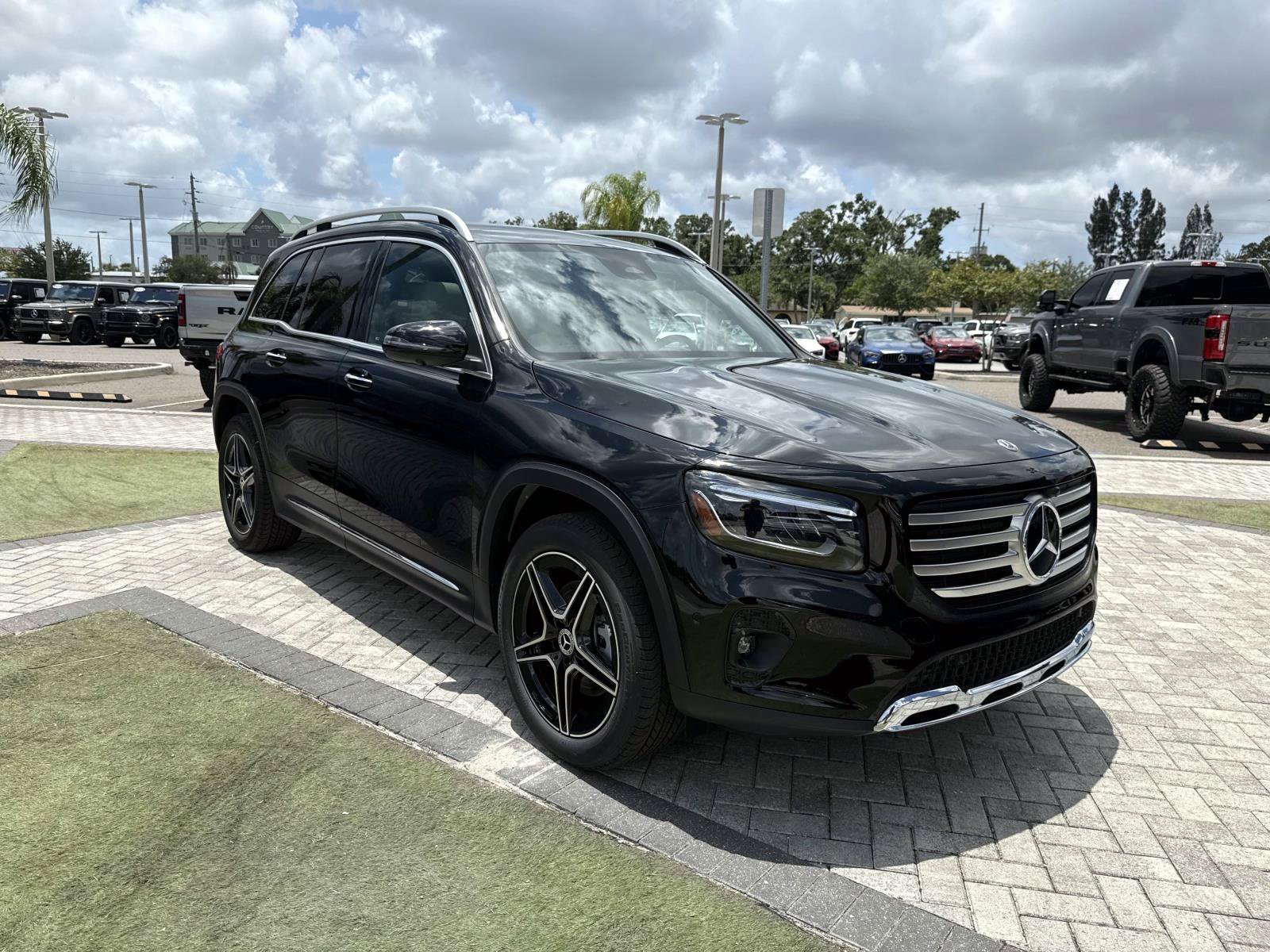 New 2026 Black Mercedes-Benz 250 SUV image 7