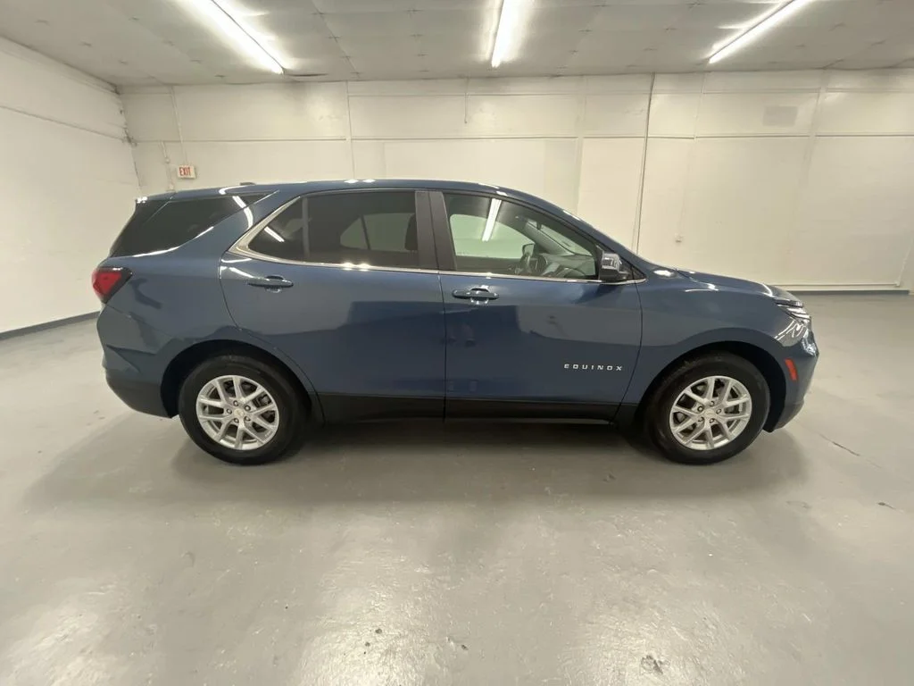 Used 2024 Lakeshore Blue Metallic Chevrolet LT image 2