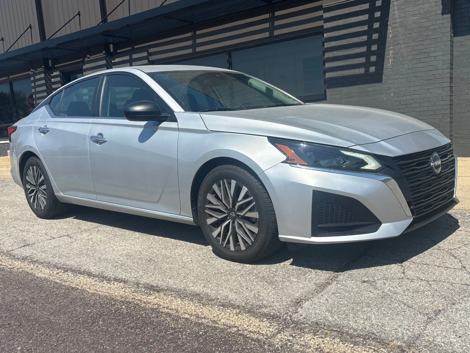 Used 2024 Brilliant Silver Metallic Nissan 2.5 SV image 3