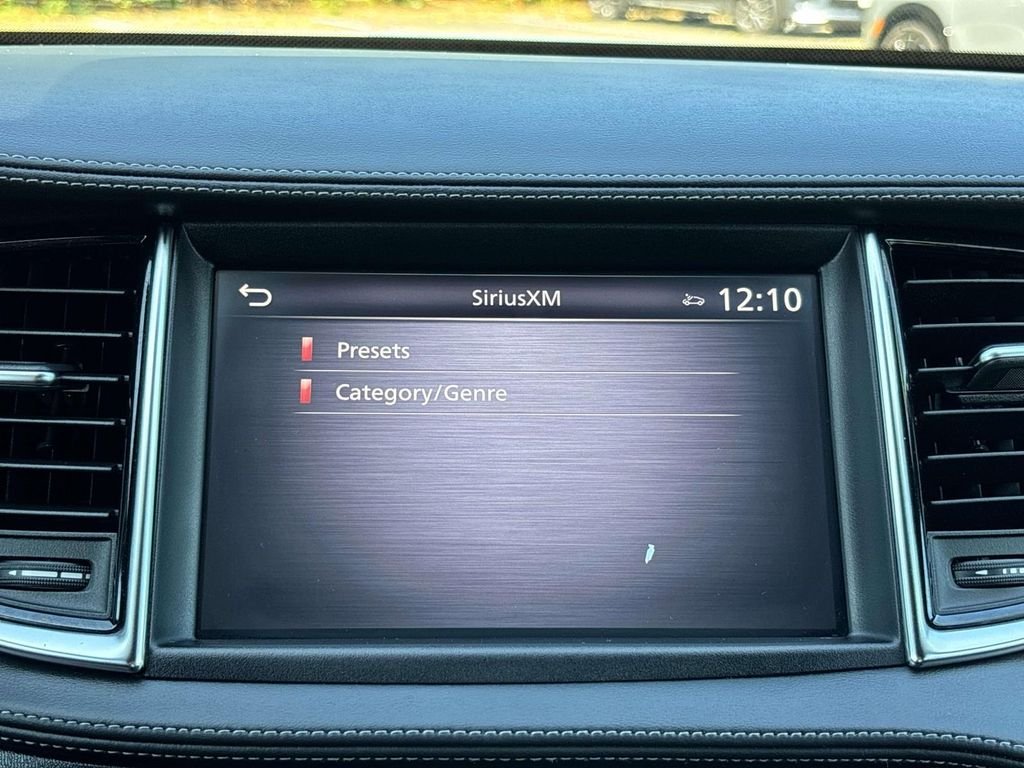 Certified Used 2025 Gray INFINITI LUXE image 26