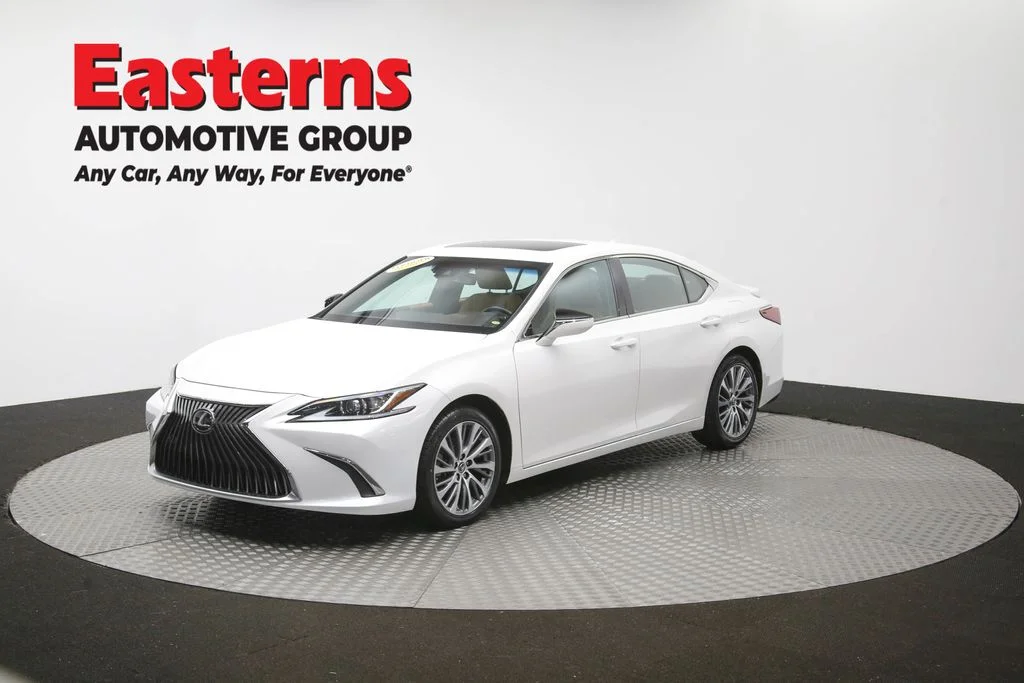 Used 2021 White Lexus 350 image 58