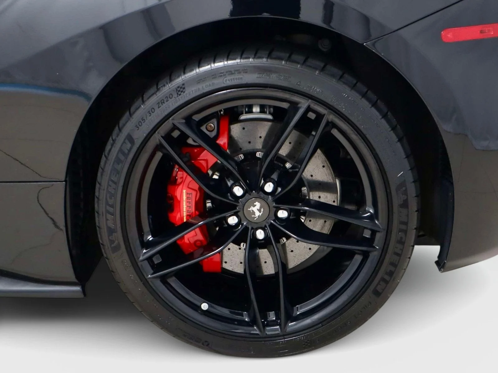 Used 2019 Nero Ferrari  image 9