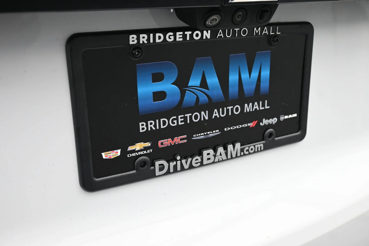 Used 2023 White Chevrolet RS image 32