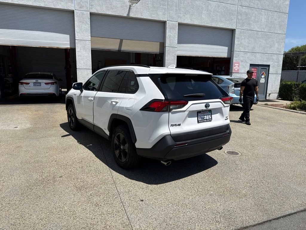Used 2021 White Toyota XLE image 4
