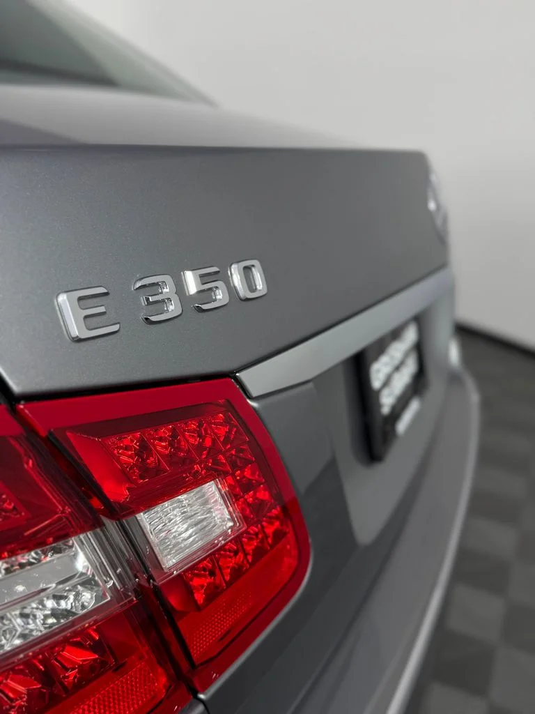 Used 2010 Iridium Silver Metallic Mercedes-Benz E 350 image 32