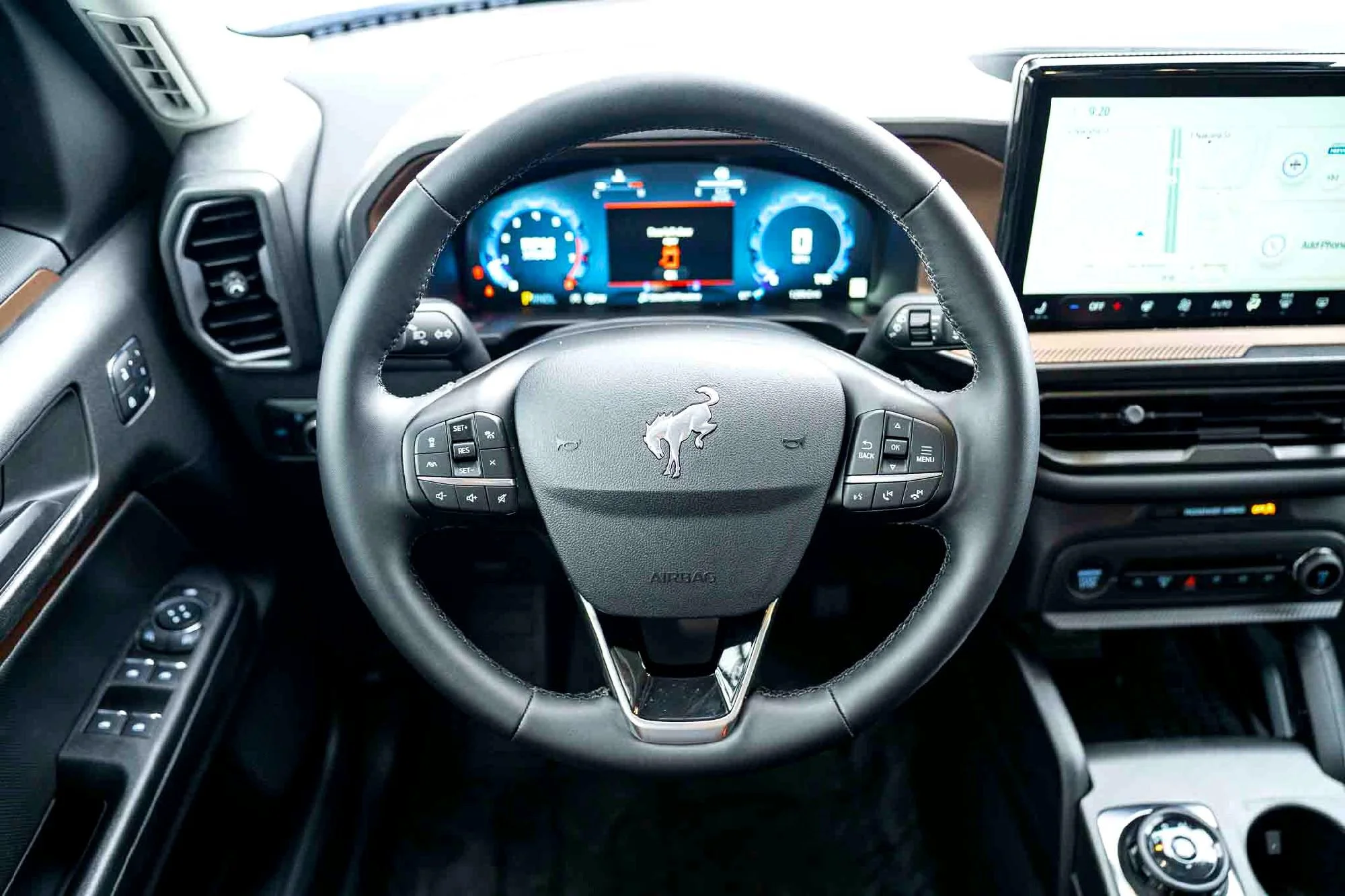 New 2025 Velocity Blue Metallic Ford Outer Banks image 21