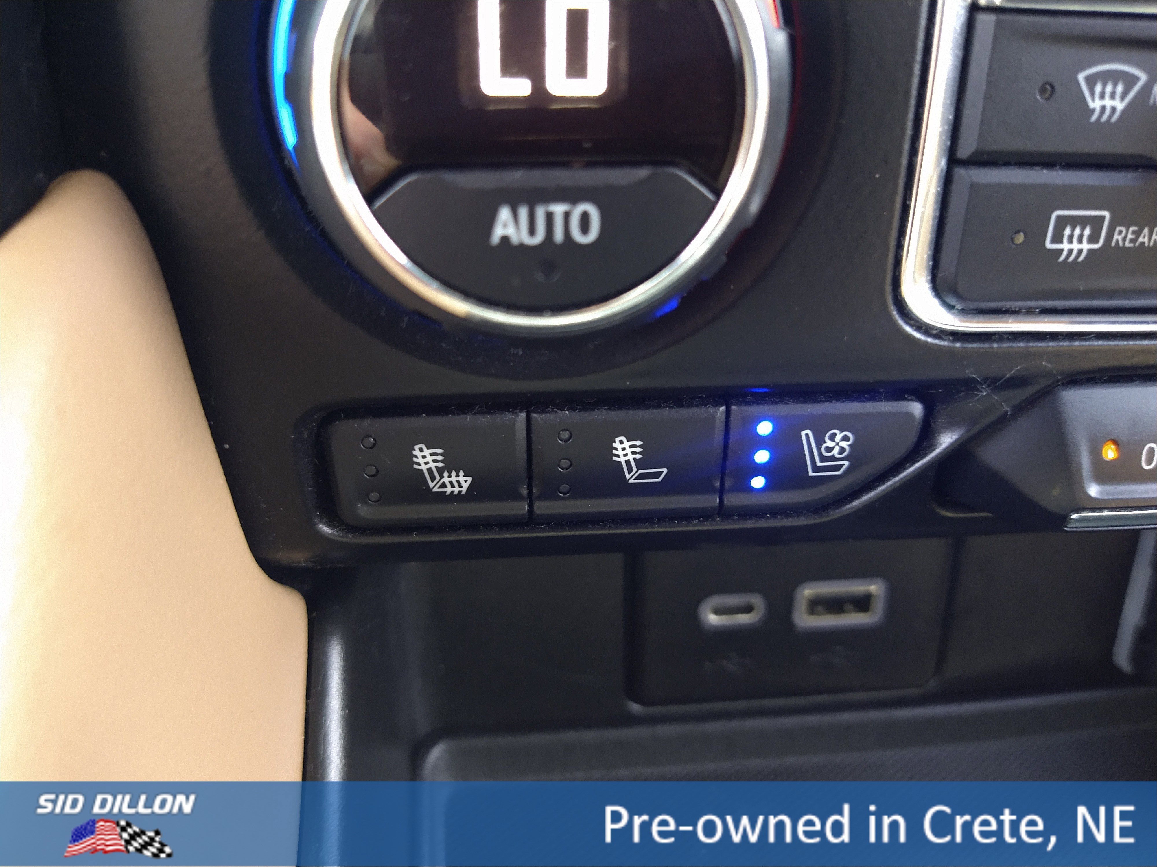 Used 2021 Black Chevrolet Premier image 18