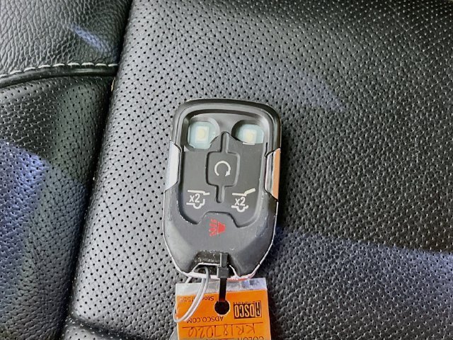 Used 2019 IRIDESCENT PEARL TRICOAT Chevrolet Premier image 34