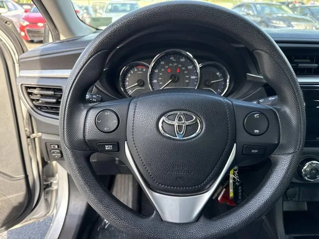 Used 2014 Silver Toyota L image 39