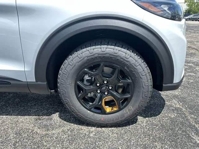 New 2026 Space White Metallic Ford Tremor® image 48