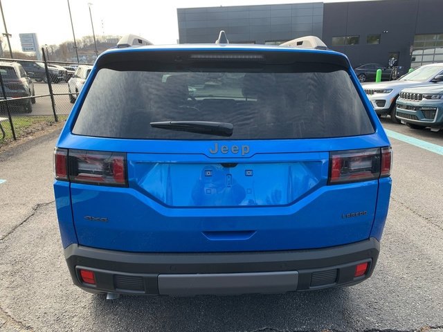 New 2026 Hydro Blue Pearl-Coat Exterior Paint Jeep Laredo image 4