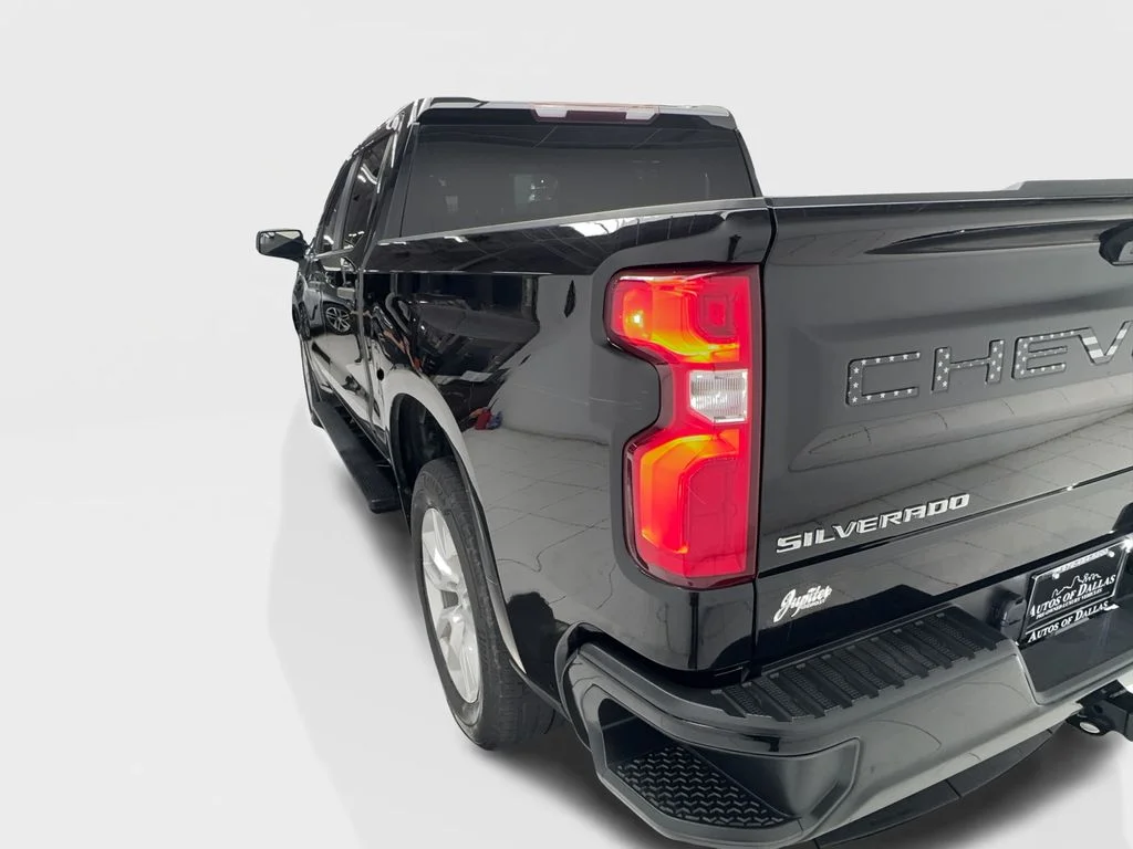 Used 2022 Black Chevrolet Custom image 7