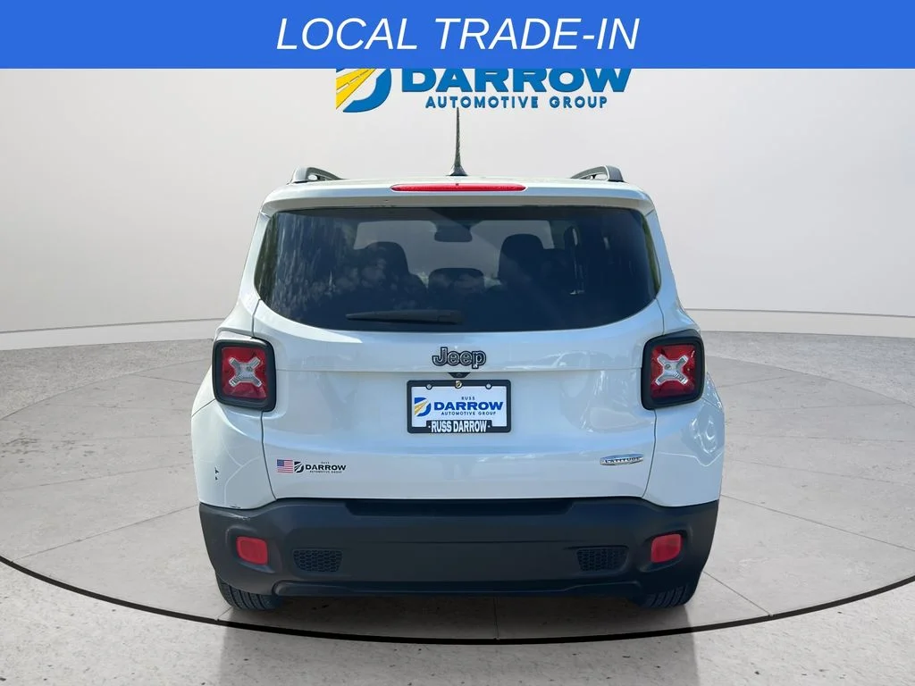 Used 2016 White Jeep Latitude image 4