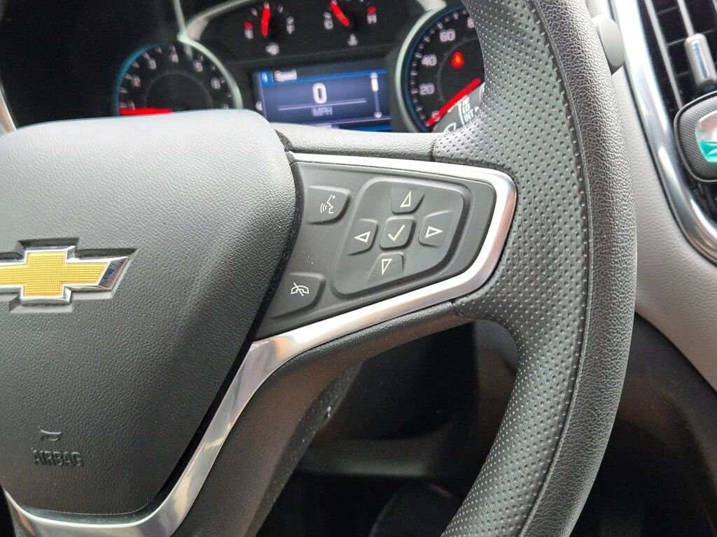 Used 2022 Silver Chevrolet LS image 27