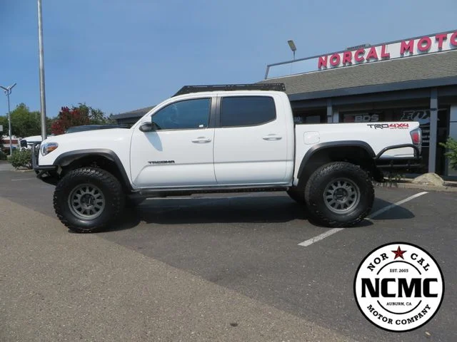 2023 Toyota Tacoma TRD Off Road - Photo 2