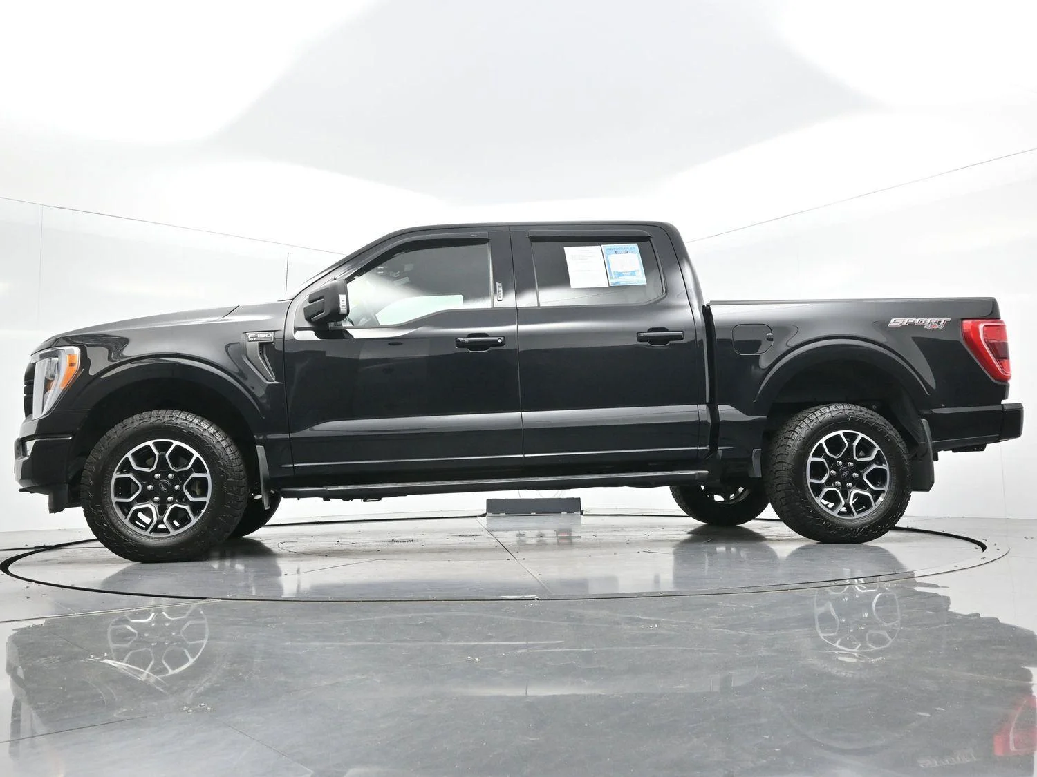 Used 2022 Agate Black Ford XLT image 53