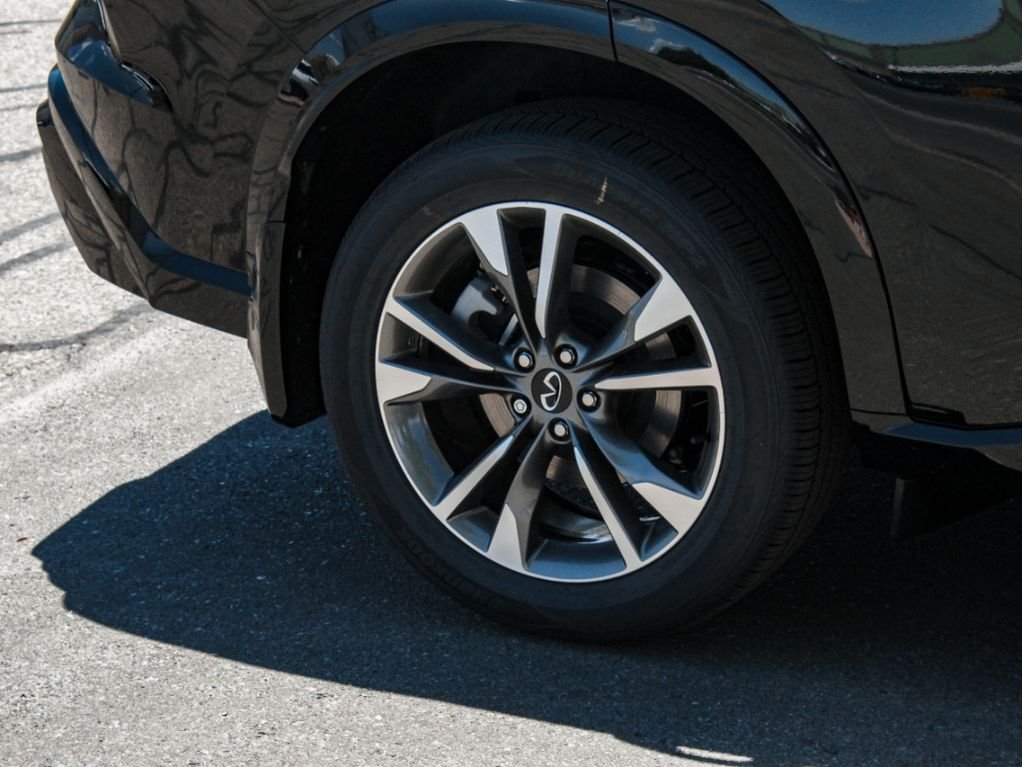 New 2027 BLACK OBSIDIAN INFINITI Luxe AWD image 4
