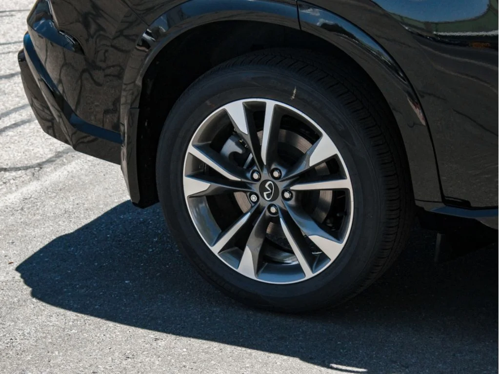 New 2027 BLACK OBSIDIAN INFINITI Luxe AWD image 4
