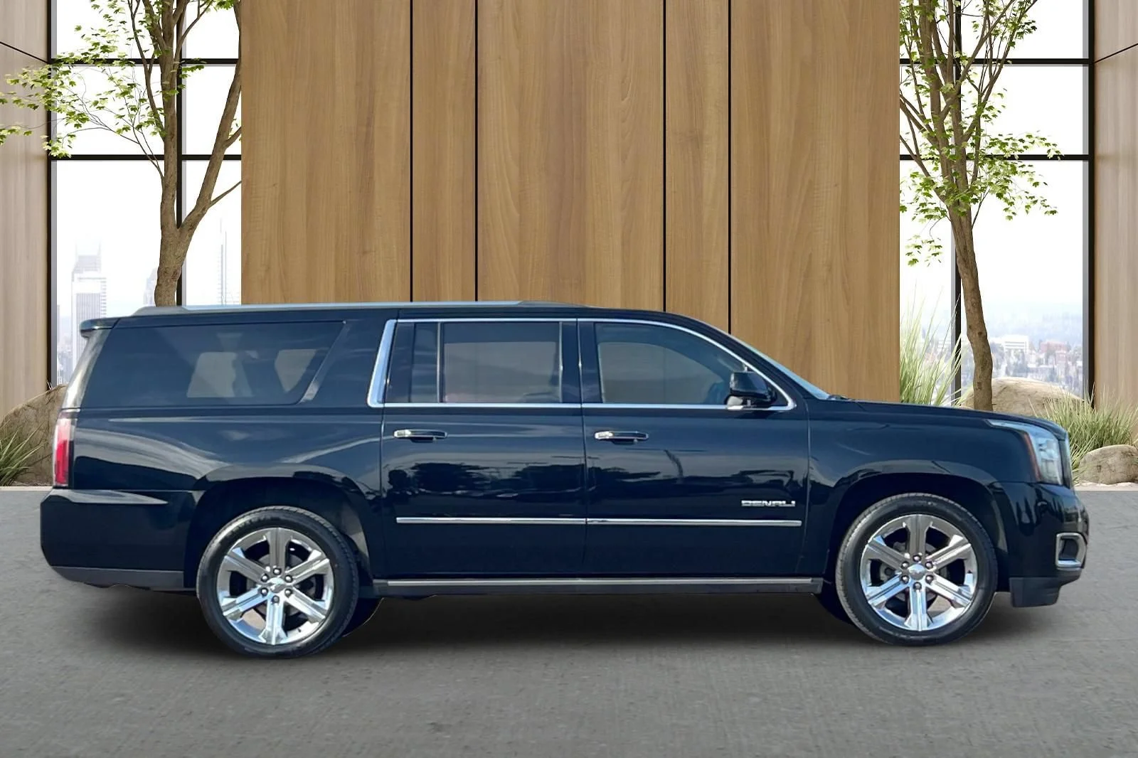 Used 2019 ONYX BLACK GMC Denali image 3