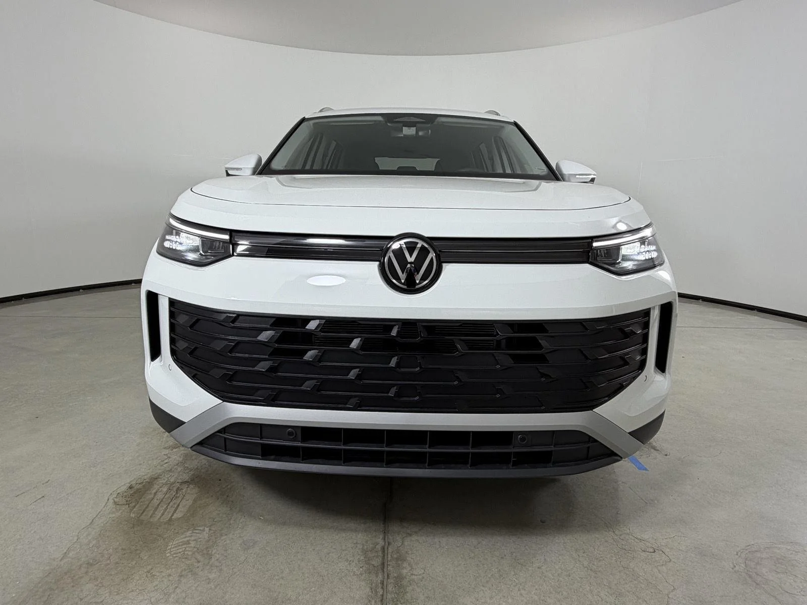 New 2026 Pure White Volkswagen S image 2