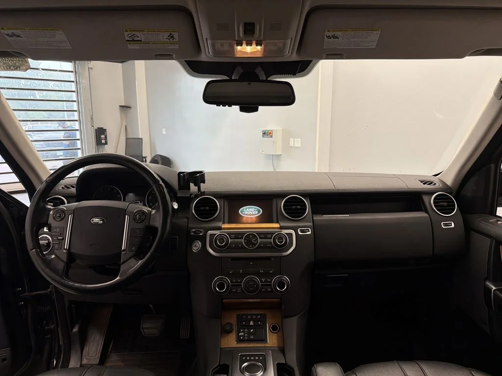 Used 2015 Black Land Rover Base image 30