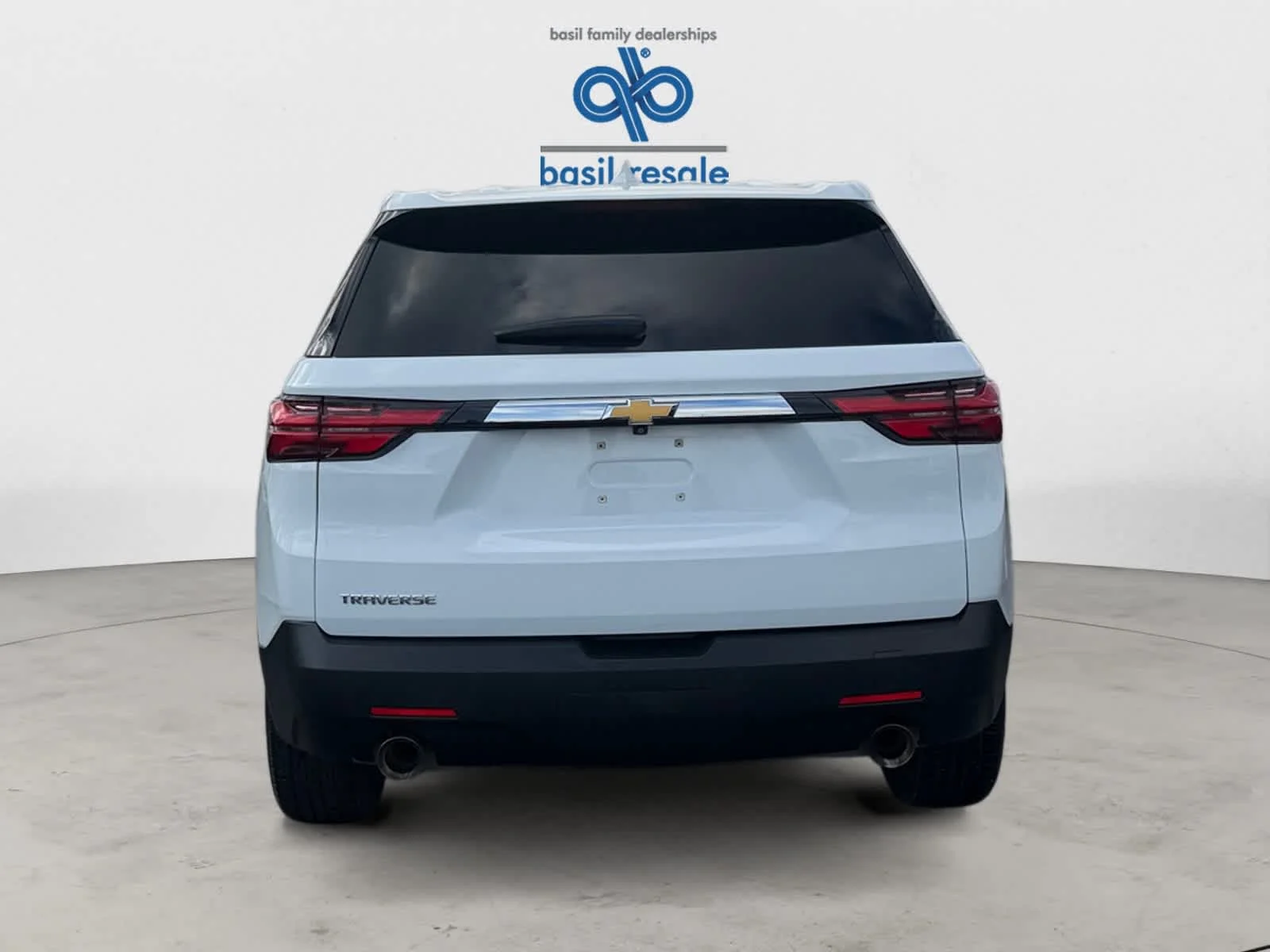 Used 2022 Summit White Chevrolet LS image 5